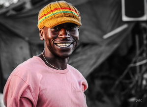 米兰体育官网-英超比赛中裁判语调与非语言行为对球员情绪波动的影响，用语言或行为对裁判员  第2张