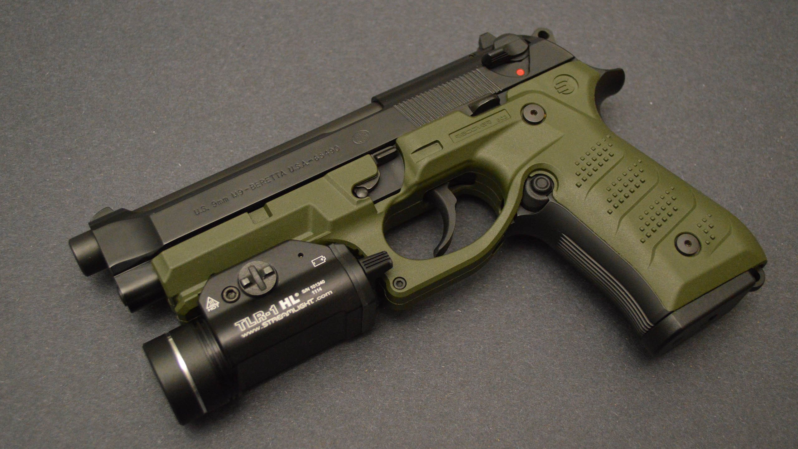 米兰体育APP-以足球为题材的艺术展览在全国巡展，弘扬体育精神和地方文化，以足球为主题的作品